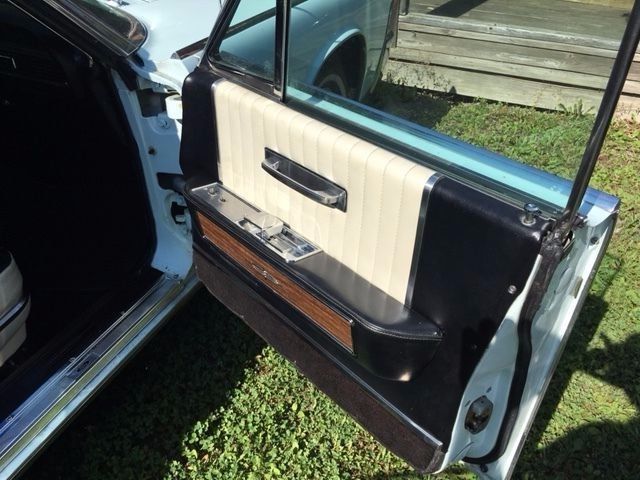 1965 Lincoln Continental - photo 6