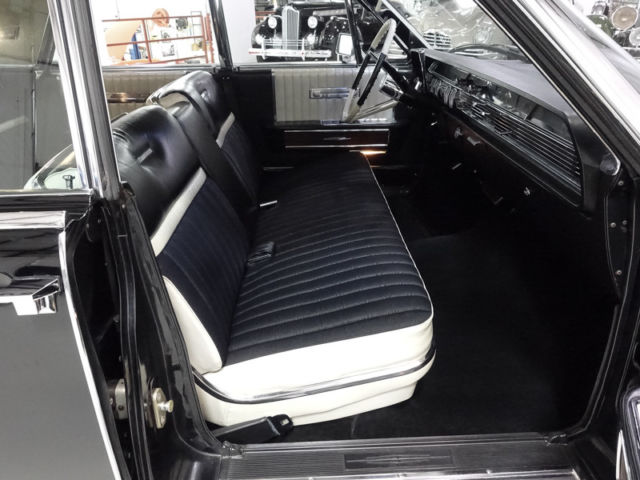 1965 Lincoln Continental Sedan - photo 9