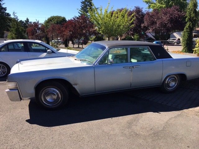 1965 Lincoln Continental Sedan - photo 2