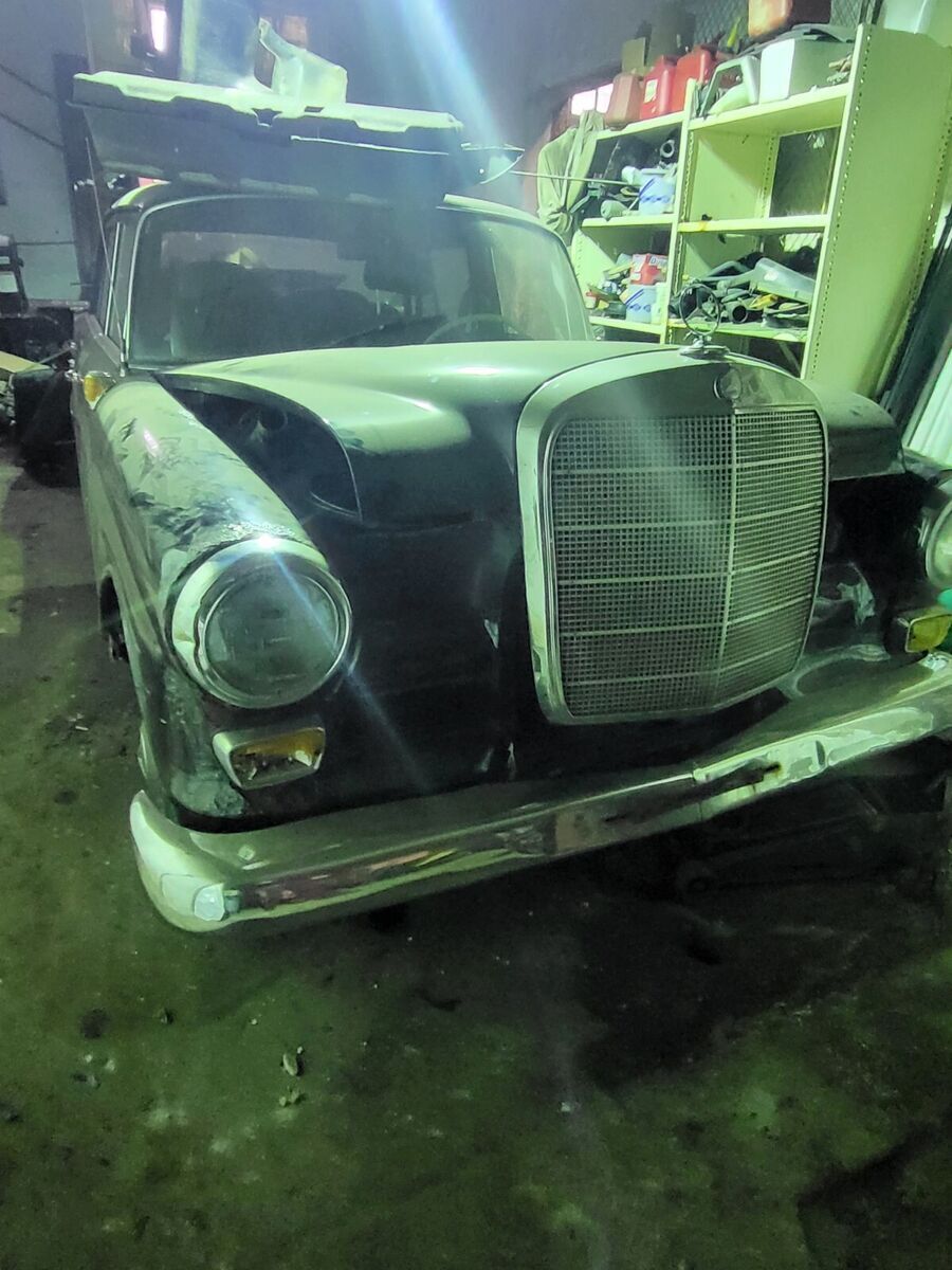 1965 Mercedes-Benz 190-Series - photo 2