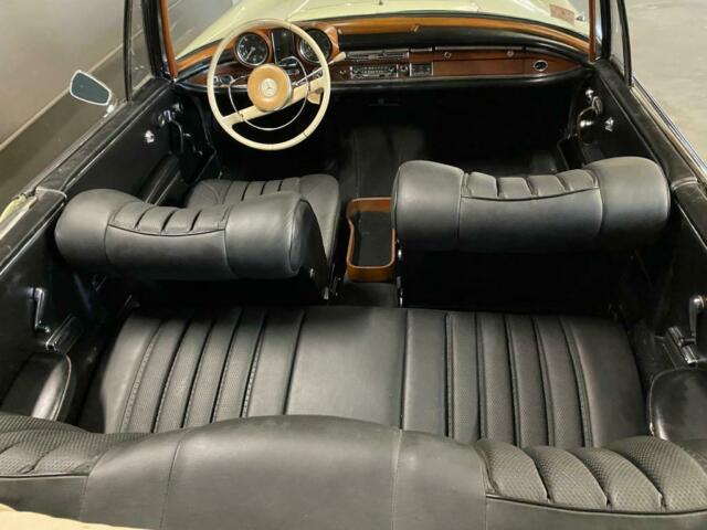 1965 Mercedes-Benz 200-Series - photo 10