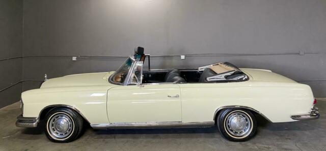 1965 Mercedes-Benz 200-Series - photo 12
