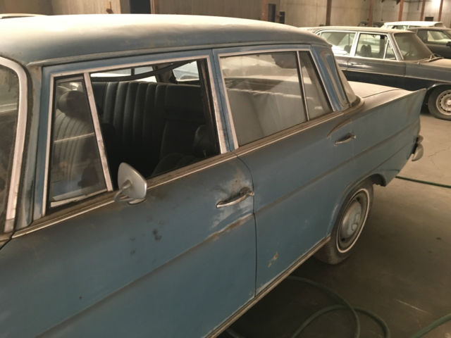 1965 Mercedes-Benz 200-Series - photo 6