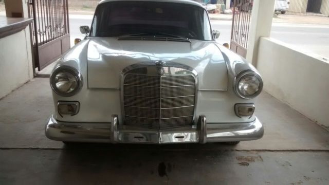 1965 Mercedes Benz 190D 4 Cylinder 4Door Sedan 4 speed manual white 1965 Mercedes-Benz 190-Series 190D