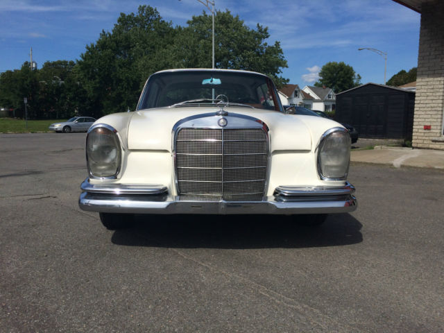 1965 Mercedes-Benz 200-Series SE - photo 3