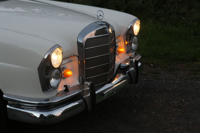 1965 Mercedes-Benz 200-Series - photo 3