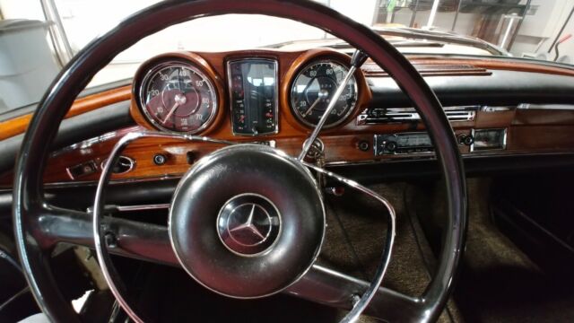 1965 Mercedes-Benz 220SEb -- - photo 10