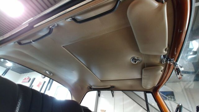 1965 Mercedes-Benz 220SEb -- - photo 9