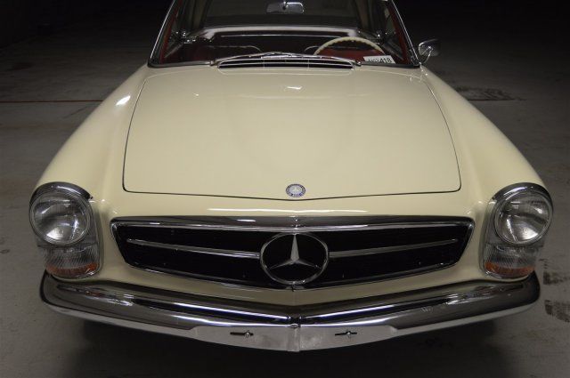 1965 Mercedes-Benz 230 SL -- - photo 8