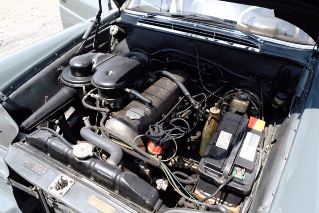 1965 Mercedes-Benz 200-Series - photo 10