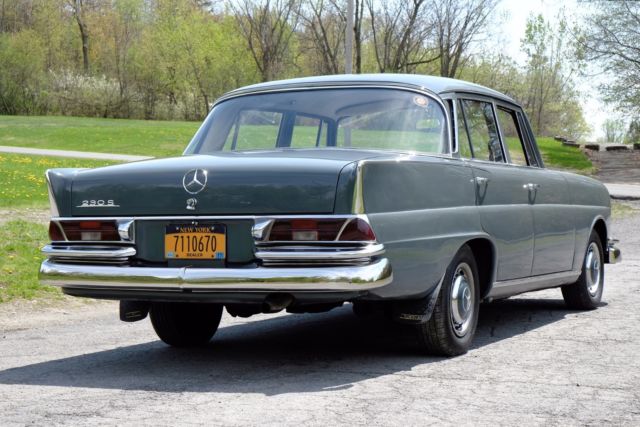 1965 Mercedes-Benz 200-Series - photo 3