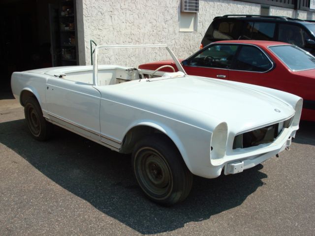 1965 Mercedes-Benz SL-Class 230SL
