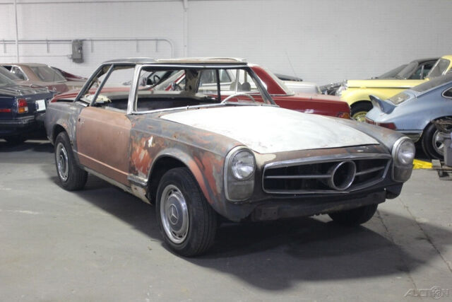 1965 Mercedes Benz 230SL EURO, manual gearbox! 1965 Mercedes-Benz SL-Class EURO Model!