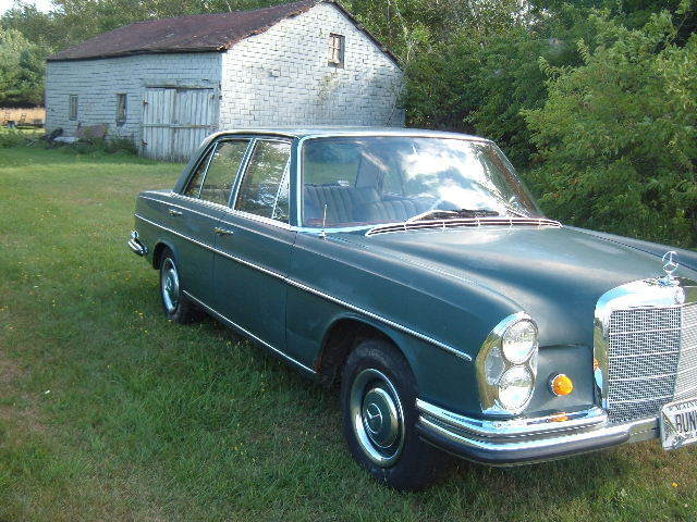 1965 Mercedes-Benz 200-Series 1965 250S W108
