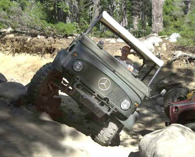 1965 Mercedes-Benz Unimog 404 DoKa Crew Cab - photo 3