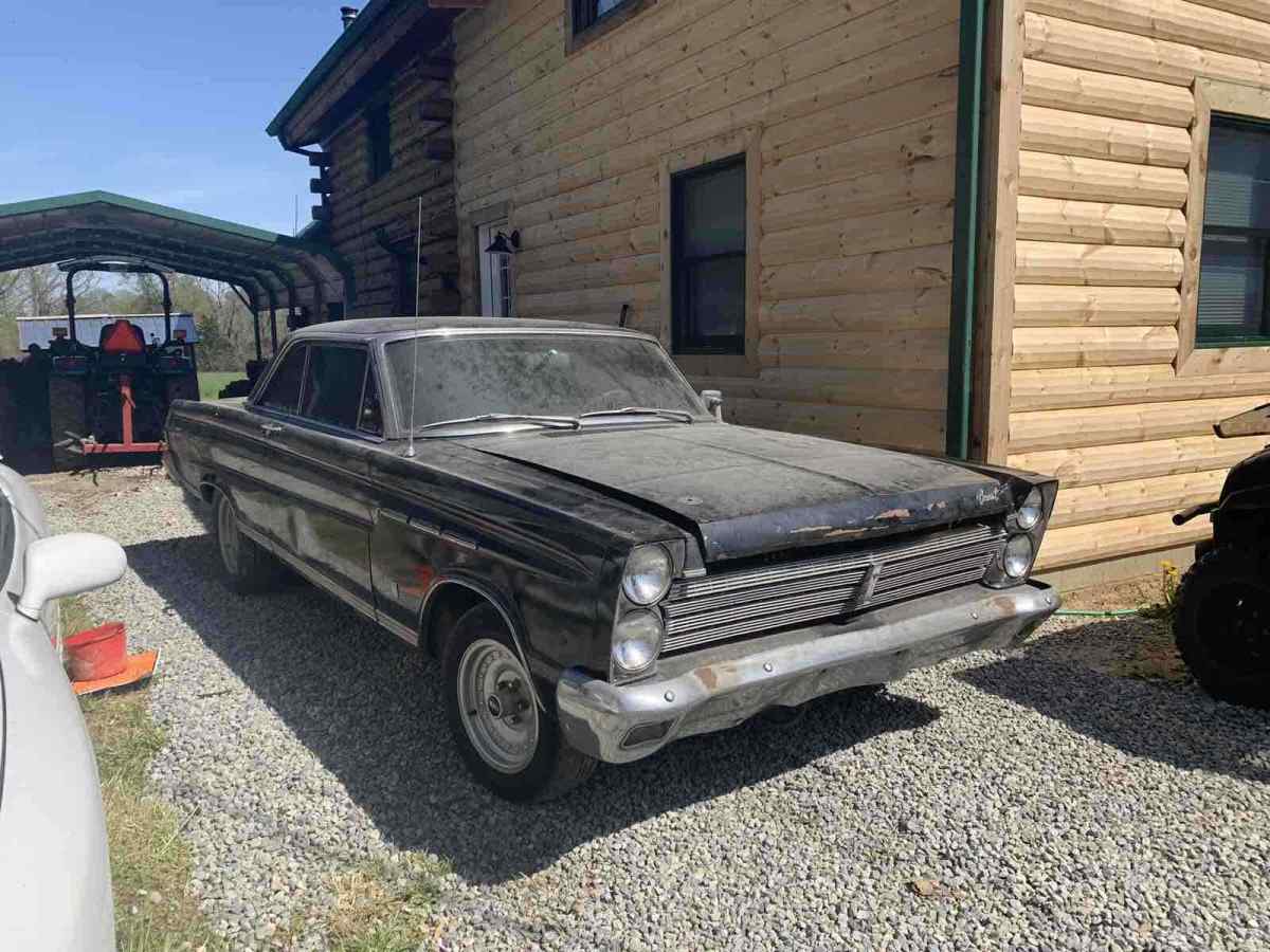 1965 Mercury Comet Sedan Black RWD Automatic red 1965 Mercury Comet red