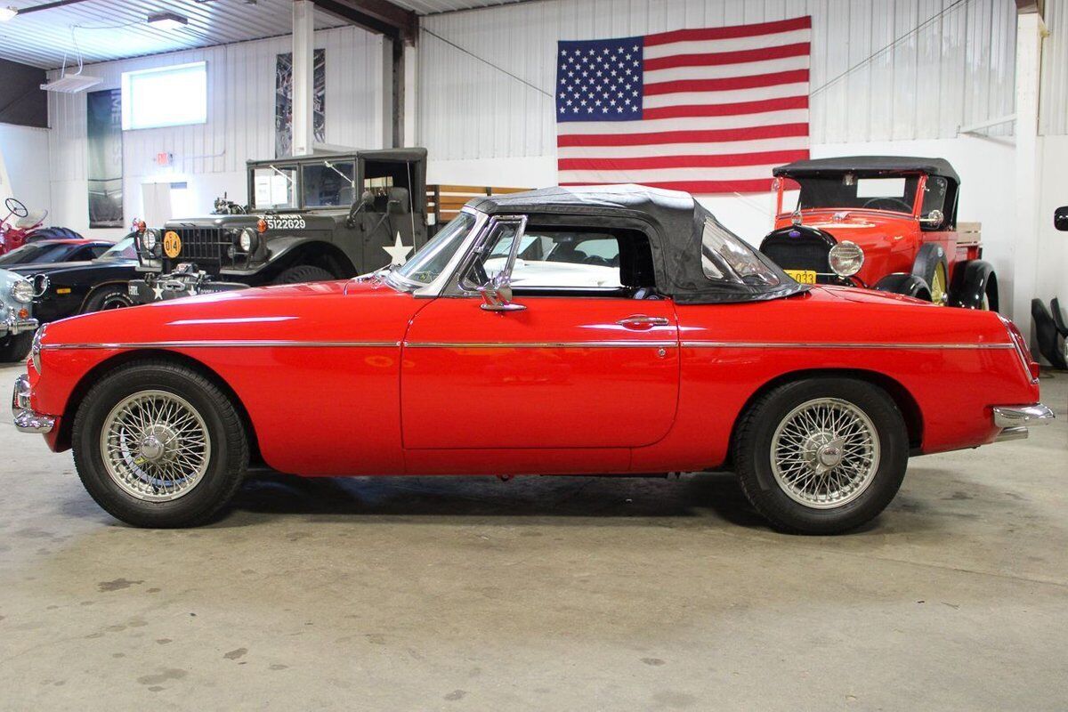 1965 MG MGB - photo 3