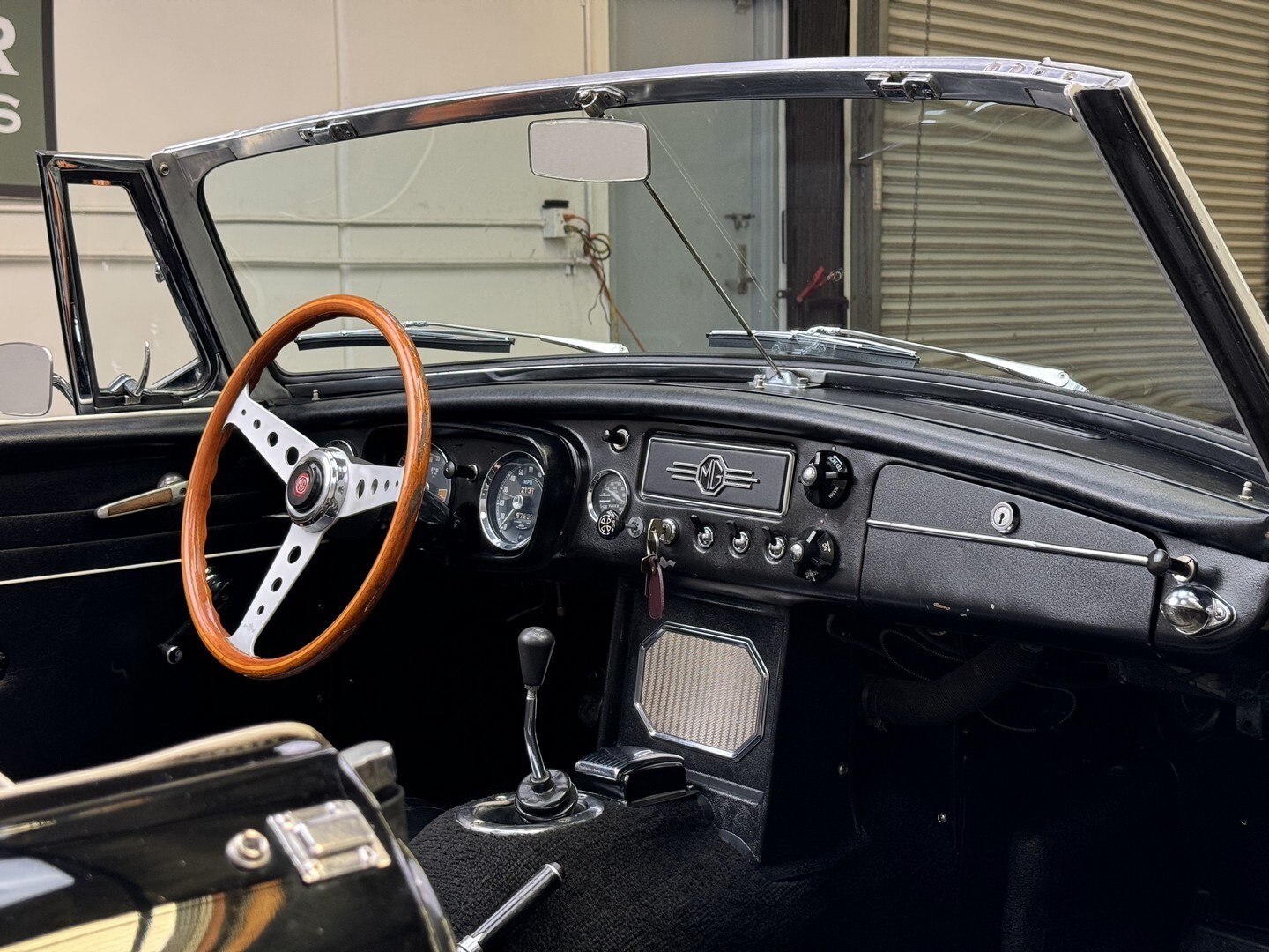 1965 MG MGB - photo 13