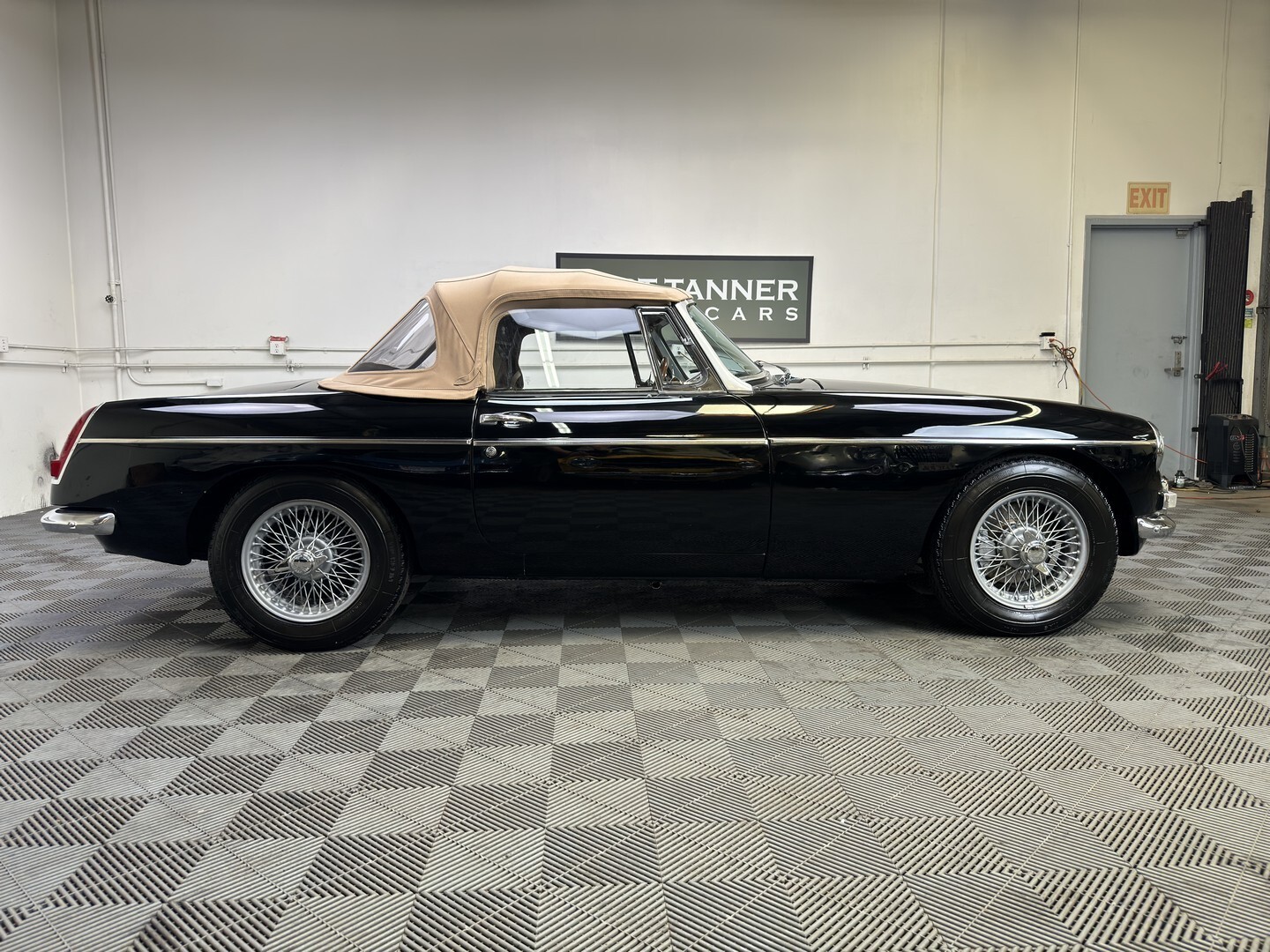 1965 MG MGB - photo 3