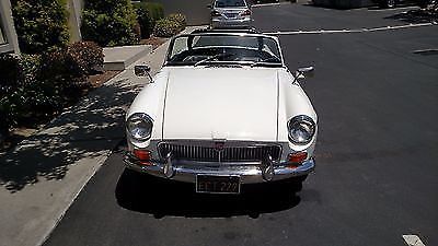 1965 MG MGB Roadster - photo 4