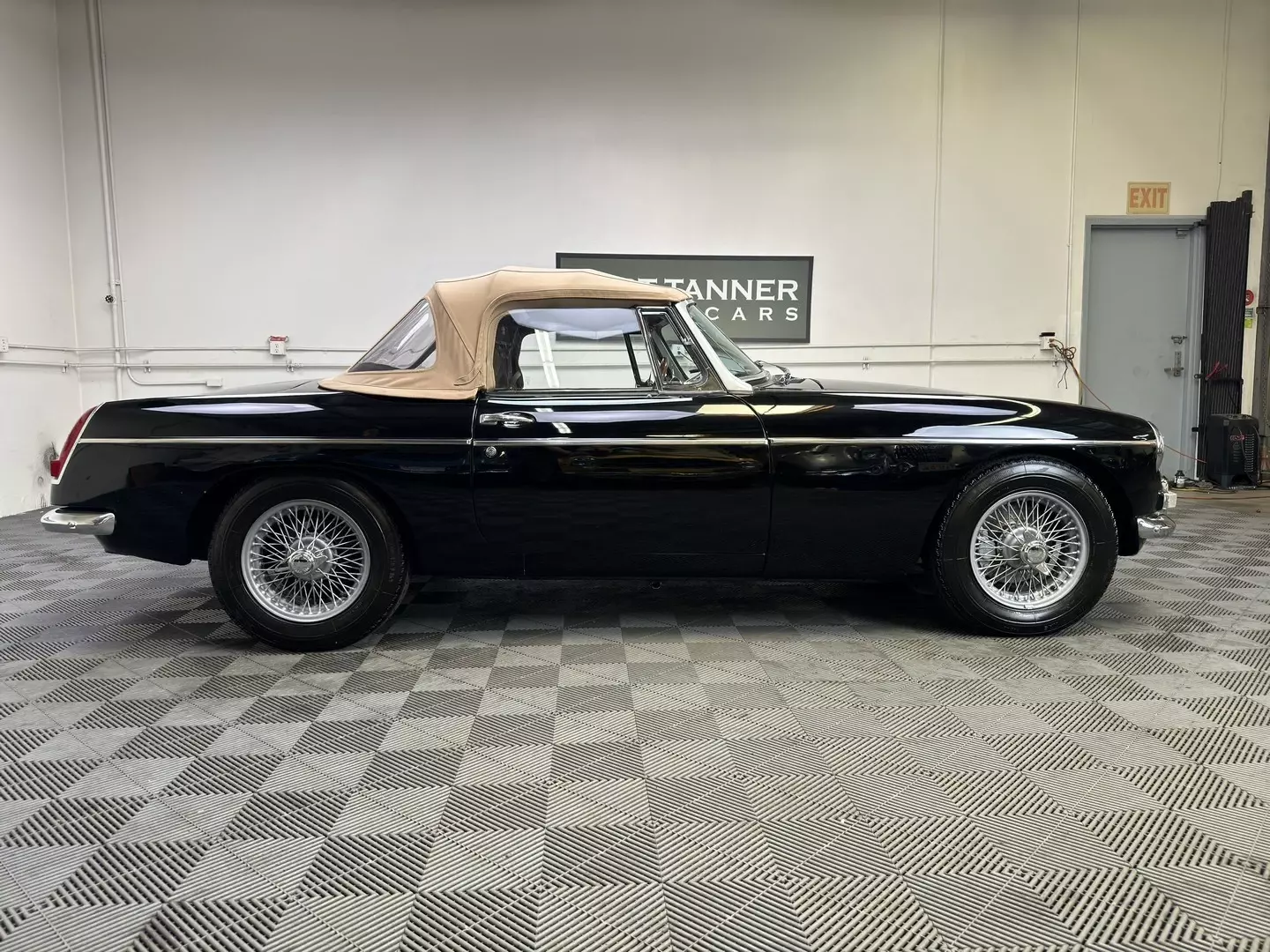 1965 MG MGB - photo 3