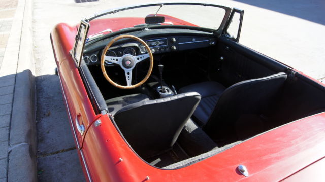 1965 MG MGB Convertible - photo 4