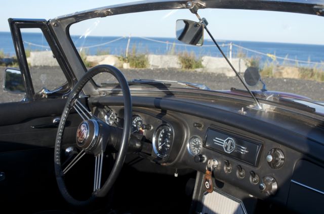 1965 MG MGB Roadster - photo 10