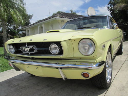 1965 Ford Mustang Pony Interior - photo 2