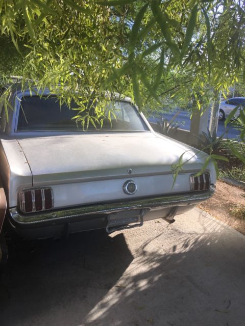 1965 Ford Mustang - photo 2