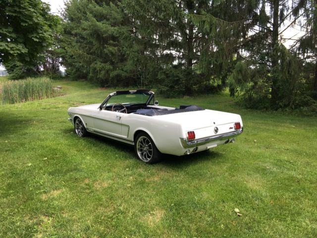 1965 Ford Mustang CONVERTIBLE 289-V-8 HURST 4 SPEED - photo 13