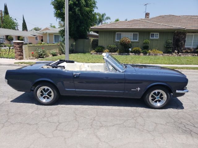 1965 Ford Mustang Convertible - photo 2