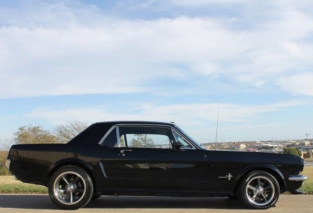 1965 Ford Mustang Coupe - photo 2