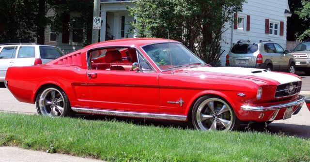 1965 Mustang fastback, original *A-code*, coilover susp., 482 hp 331-V8, 5-spd. 1965 Ford Mustang