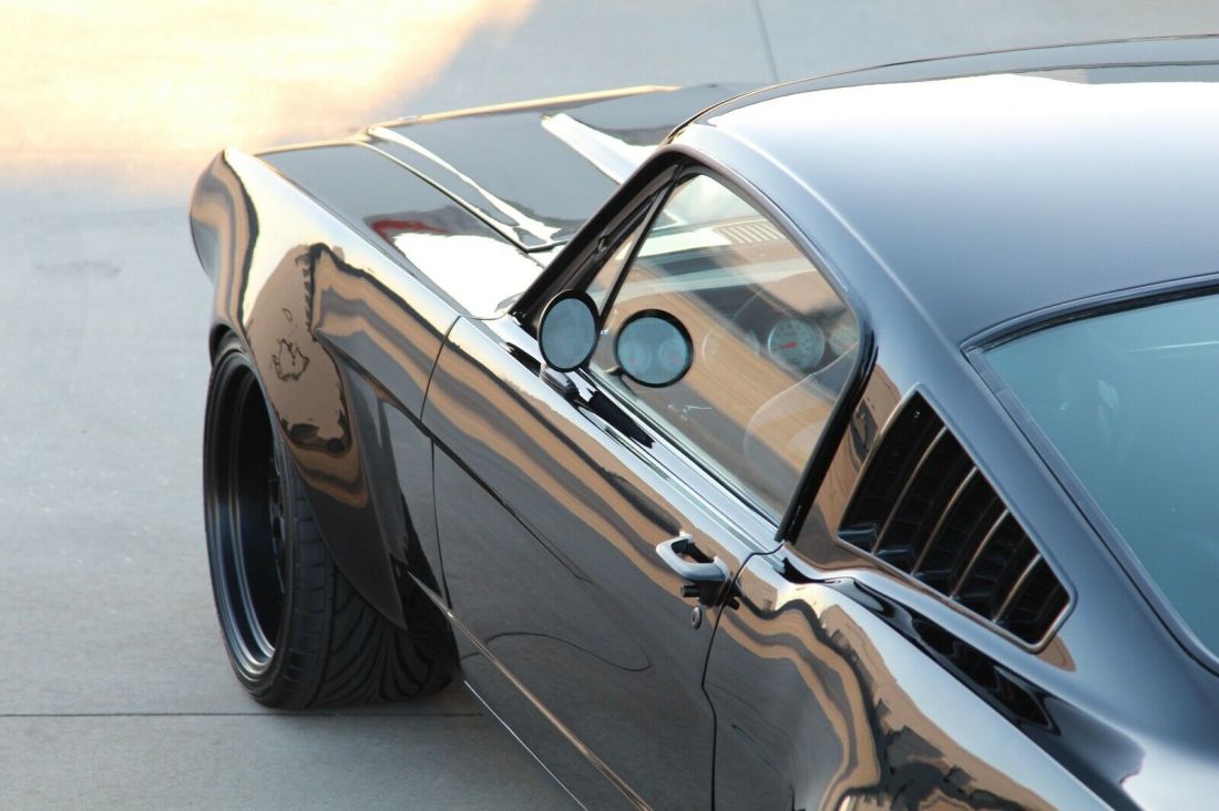 1965 Ford Mustang Widebody Pro Touring Show Car - photo 8