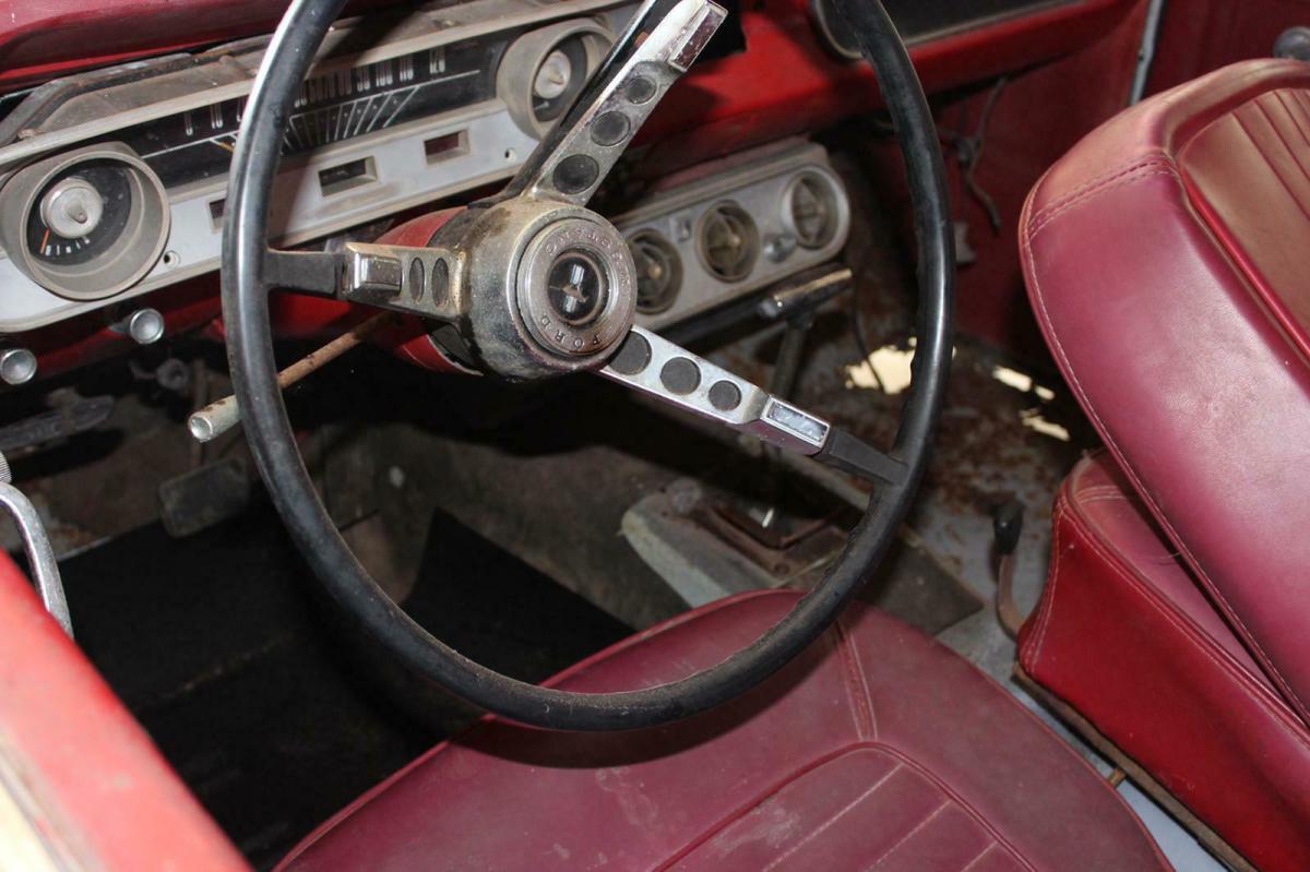 1965 Ford Mustang - photo 12