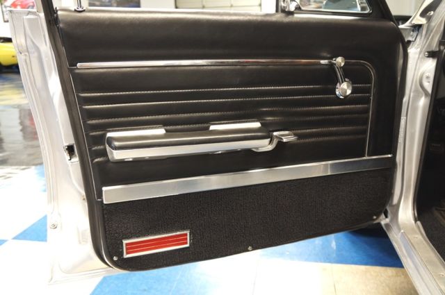 1965 Oldsmobile Custom Cruiser - photo 11