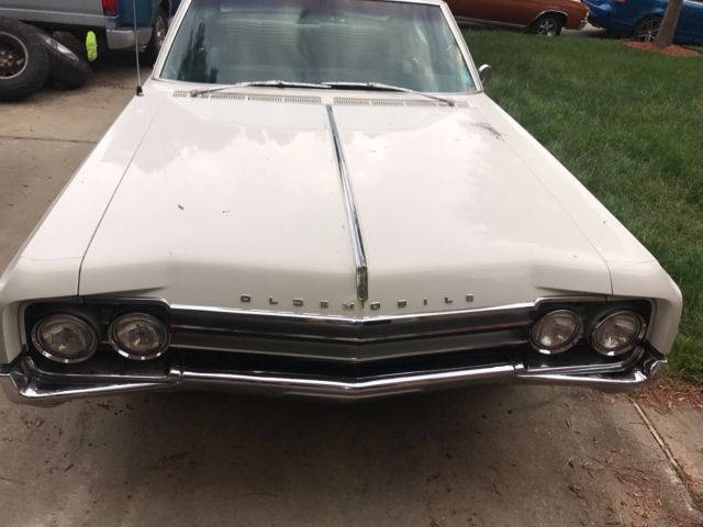 1965 Oldsmobile Eighty-Eight Holiday - photo 10