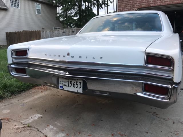 1965 Oldsmobile Eighty-Eight Holiday - photo 11
