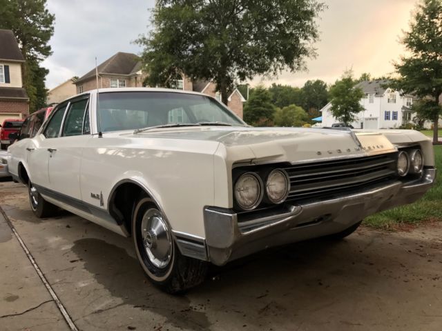 1965 Oldsmobile Eighty-Eight Holiday - photo 6