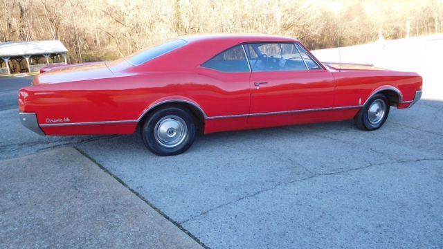 1965 Oldsmobile Dynamic PS,PDB,PW,TILT,CRUISE,AND COLD AC 1965 Oldsmobile Eighty-Eight Dynamic 88