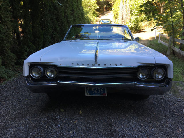 1965 Oldsmobile Eighty-Eight Jetstar Convertible - photo 3