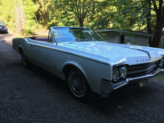 1965 Oldsmobile Eighty-Eight Jetstar Convertible - photo 4