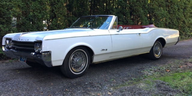 1965 Oldsmobile Eighty-Eight Convertible - photo 2