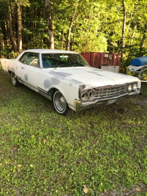1965 Oldsmobile Ninety-Eight Holiday