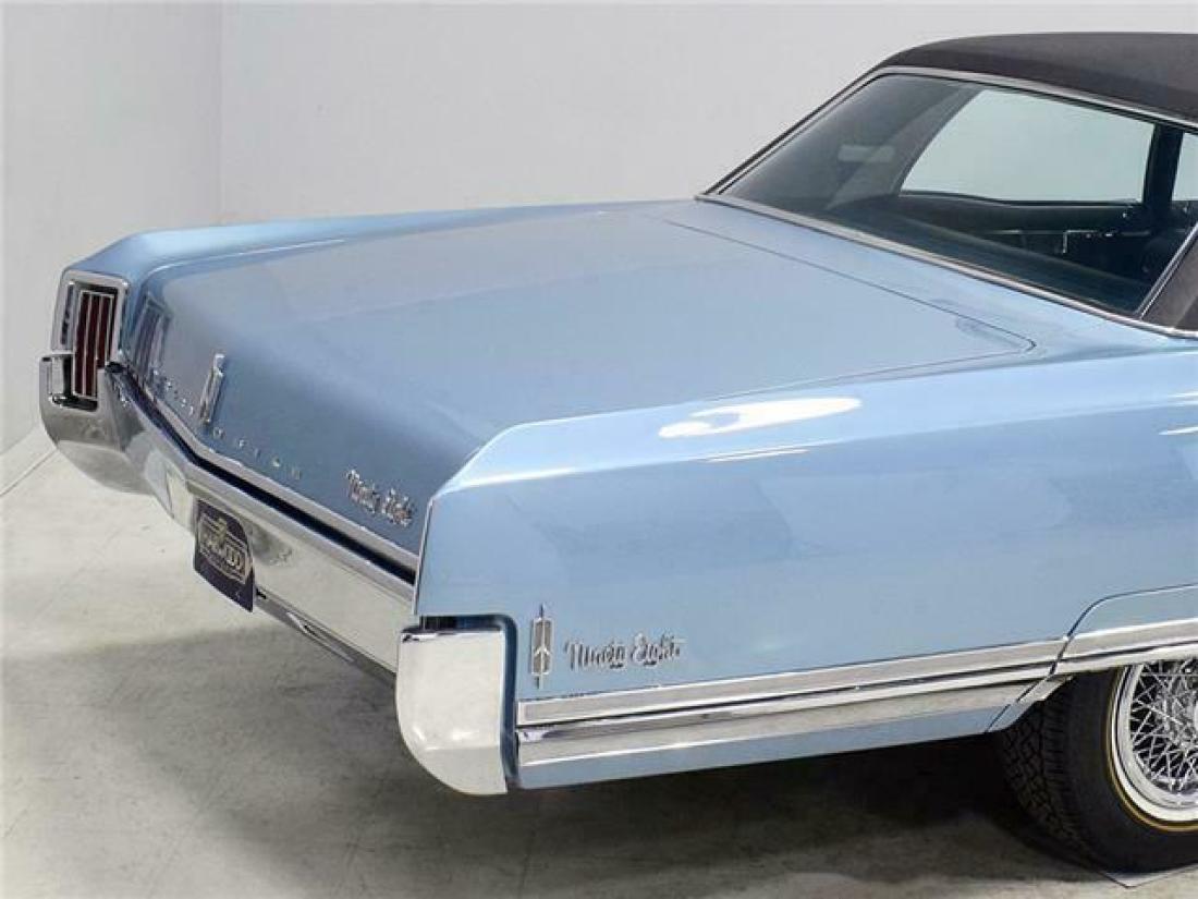 1965 Oldsmobile Ninety-Eight Luxury Sedan - photo 12