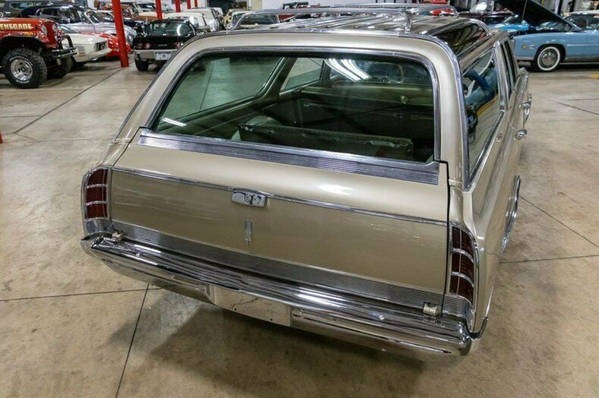 1965 Oldsmobile Vista Cruiser - photo 11