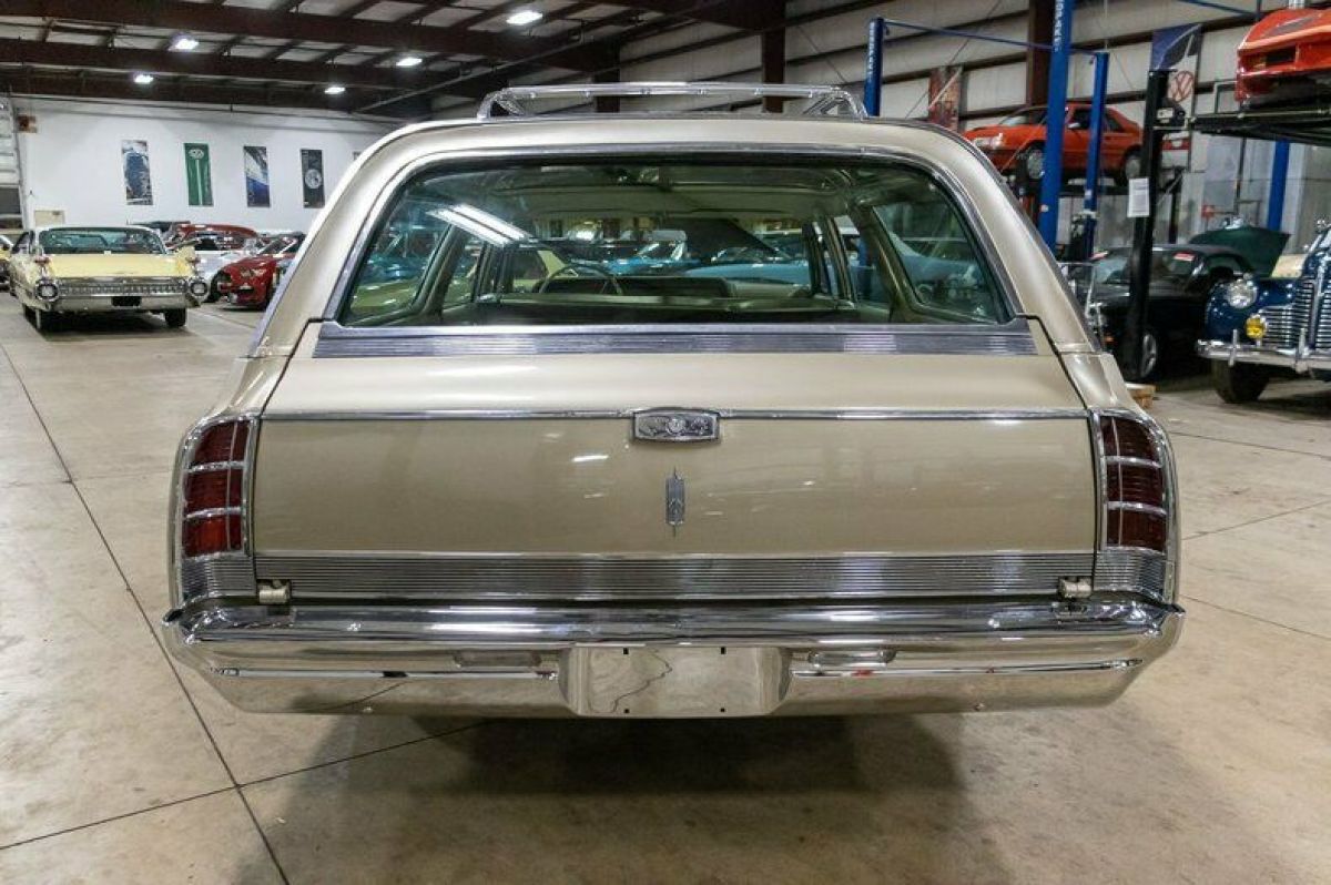 1965 Oldsmobile Vista Cruiser - photo 4
