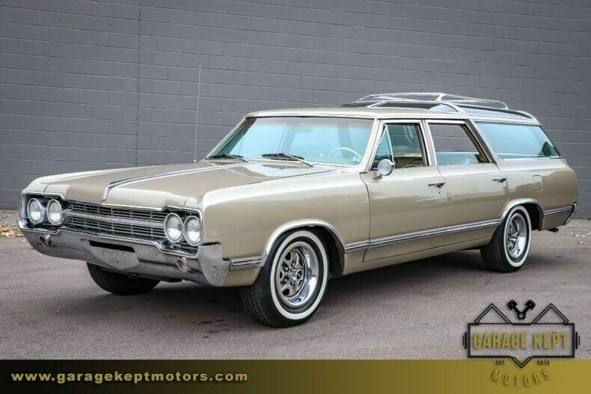 1965 Oldsmobile Vista Cruiser - photo 3