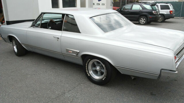 1965 Oldsmobile 442 Holiday coupe - photo 2