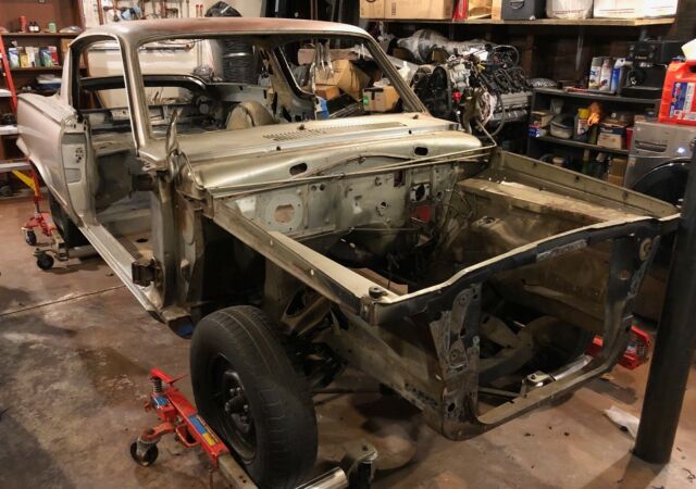 1965 Plymouth Barracuda - photo 2